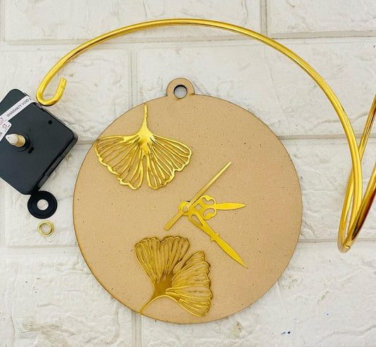 Hanging Ginkgo Leaves Themed Table Clock Set